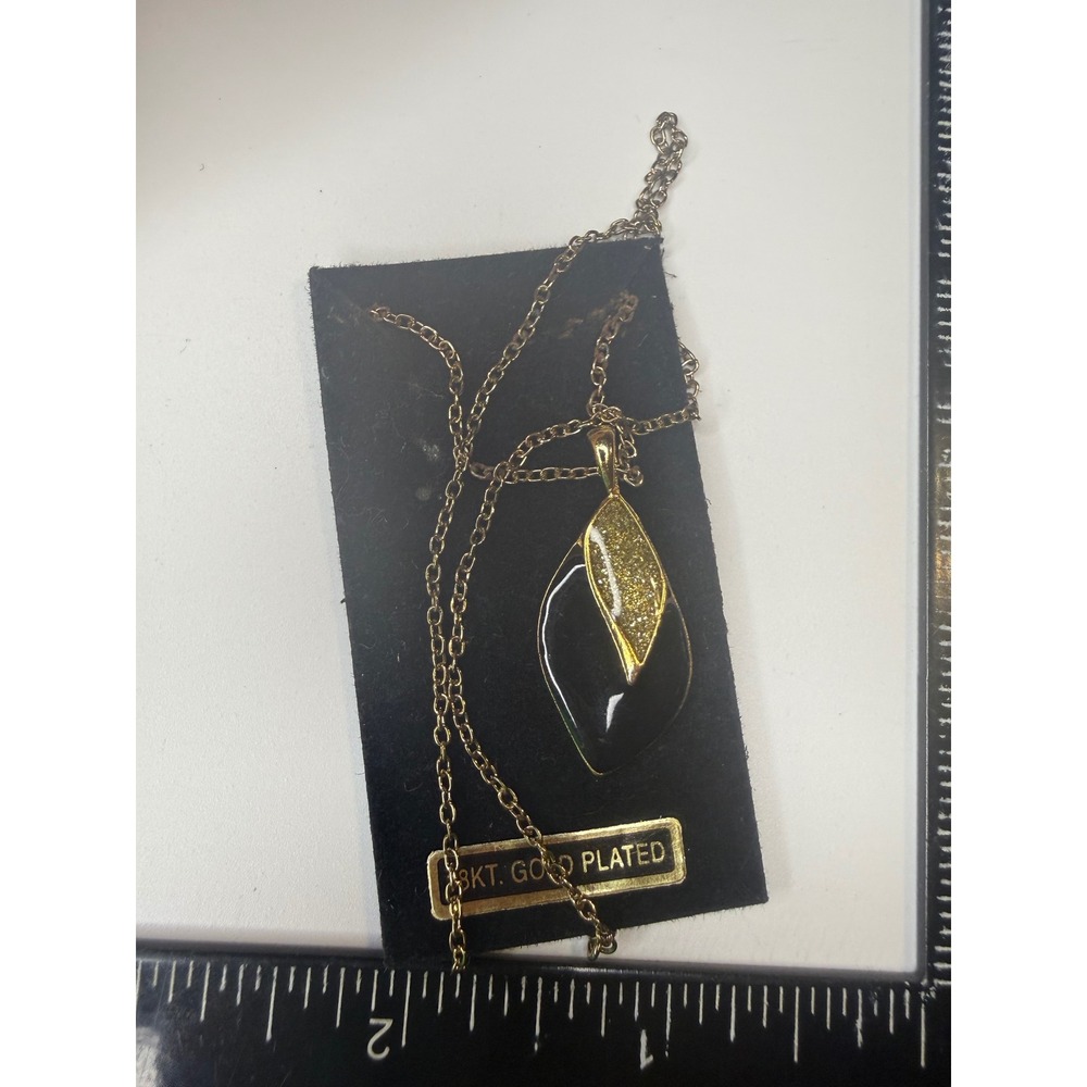 18KT Gold Plated Black Teardrop Pendant Necklace Gold Tone Leaf Accent 18 Inch